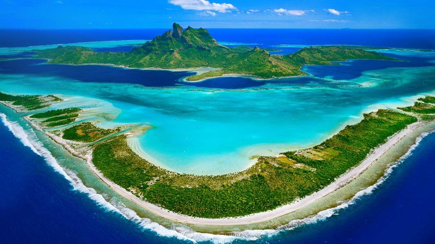 Bora Bora dans l’archipel des îles Sous-le-Vent, Polynésie française 