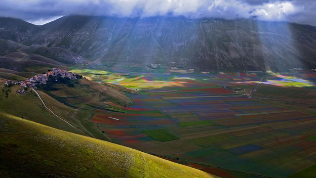Village de Castelluccio di Norcia, Ombrie, Italie