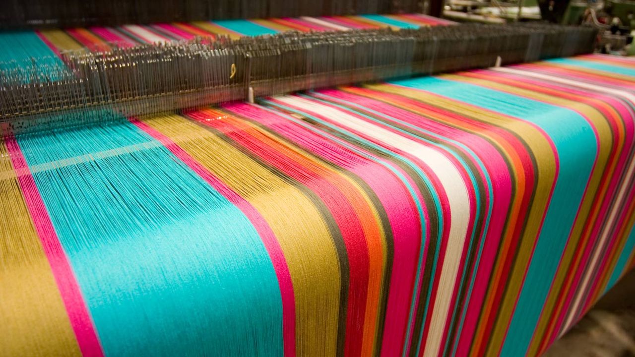 Métier à tisser la laine à Oloron-Sainte-Marie, Pyrénées-Atlantiques 