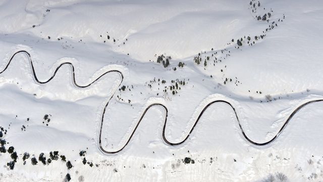 ｢除雪中の立山黒部アルペンルート｣富山