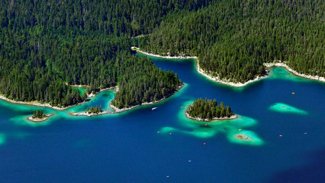 Eibsee, Garmisch-Partenkirchen, Bavaria, Germany