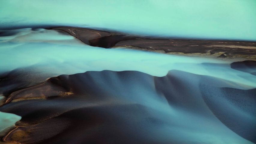 Aerial Iceland PREMIUM 4K Theme for Windows 10