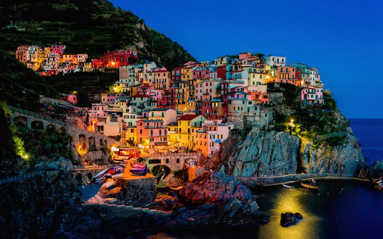 Colors of the Rainbow Theme for Windows 10 | Free Wallpaper Themes