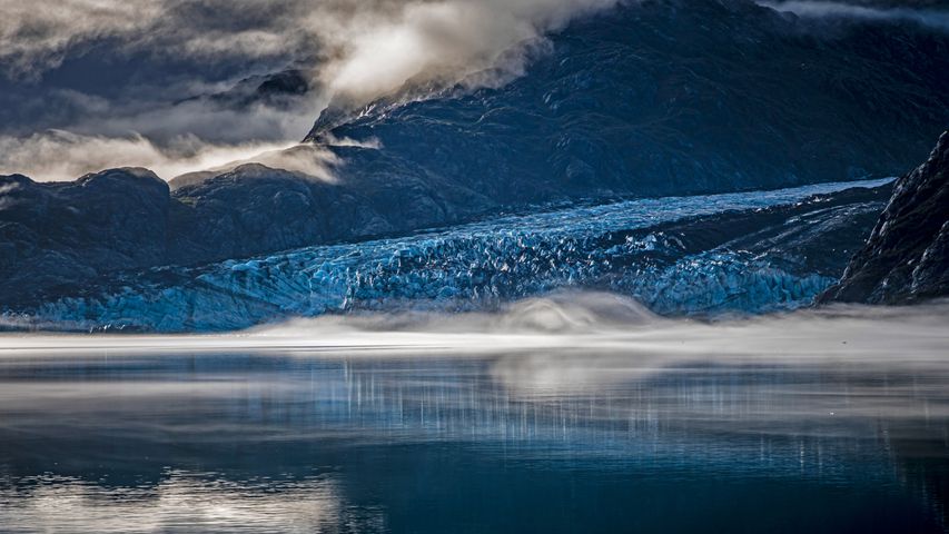 Le glacier Lamplugh dans le parc national de Glacier Bay, Alaska