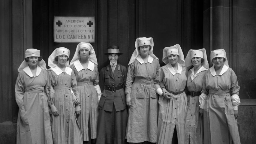 Enfermeras de la Cruz Roja Estadounidense en París, Francia, en mayo de 1919