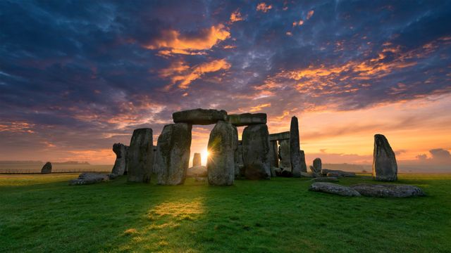 Stonehenge, Salisbury Plain, Wiltshire, England