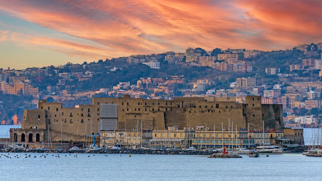 Castel dell’Ovo, Baia di Napoli, Napoli, Campania