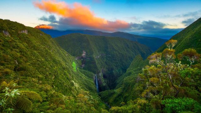 Trou de Fer dans le Piton des Neiges sur l’île de la Réunion à l’occasion de la fête réunionnaise de la liberté
