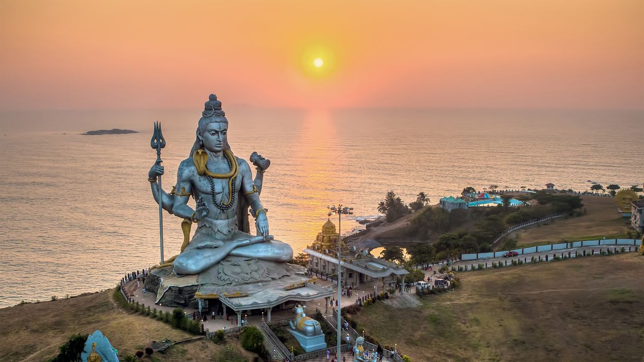 Statue of Shiva at Murudeshwara Temple, Uttara Kannada, Karnataka