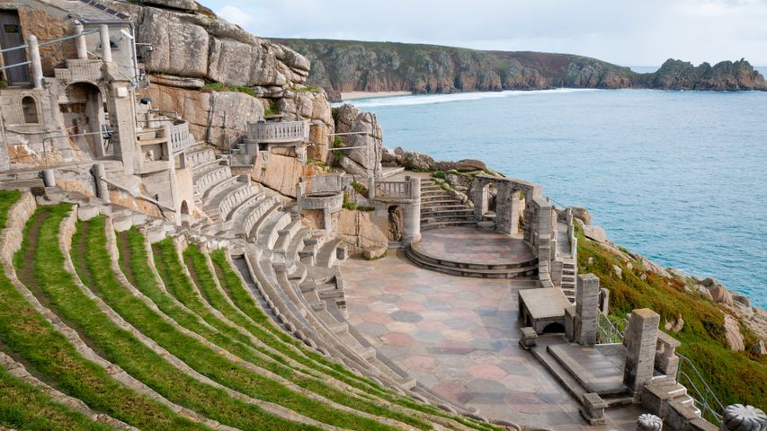 The stage by the sea