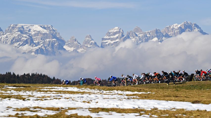 Giro d'Italia, Ciclisti sulle Dolomiti