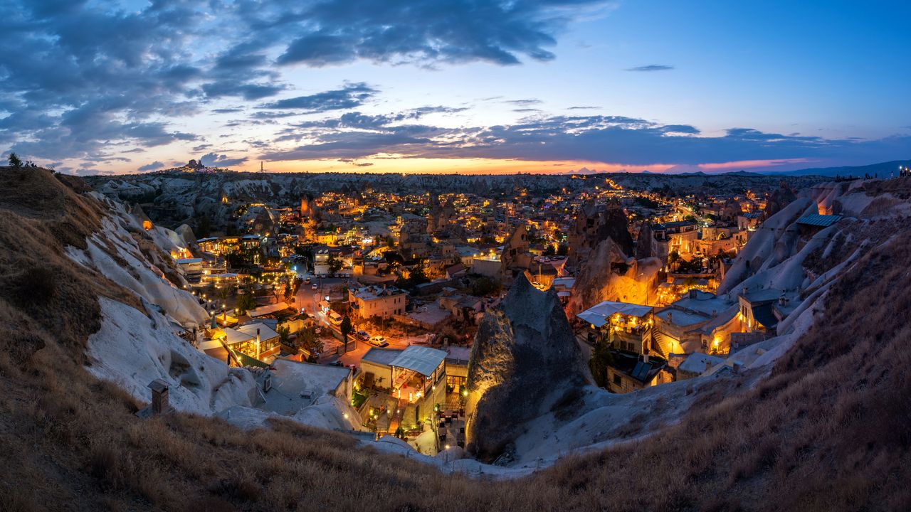 Atardecer sobre Göreme, Capadocia, Turquía