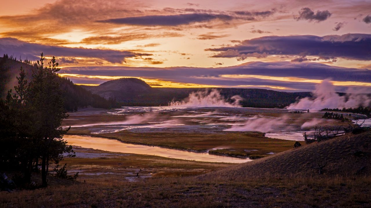 Upper Geyser Basin, Yellowstone National Park, Wyoming, USA