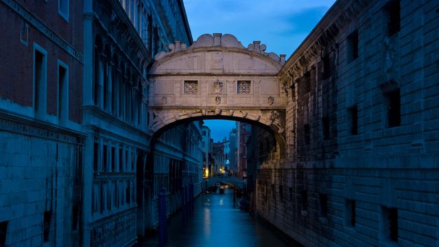 Puente de los Suspiros en Venecia, Italia