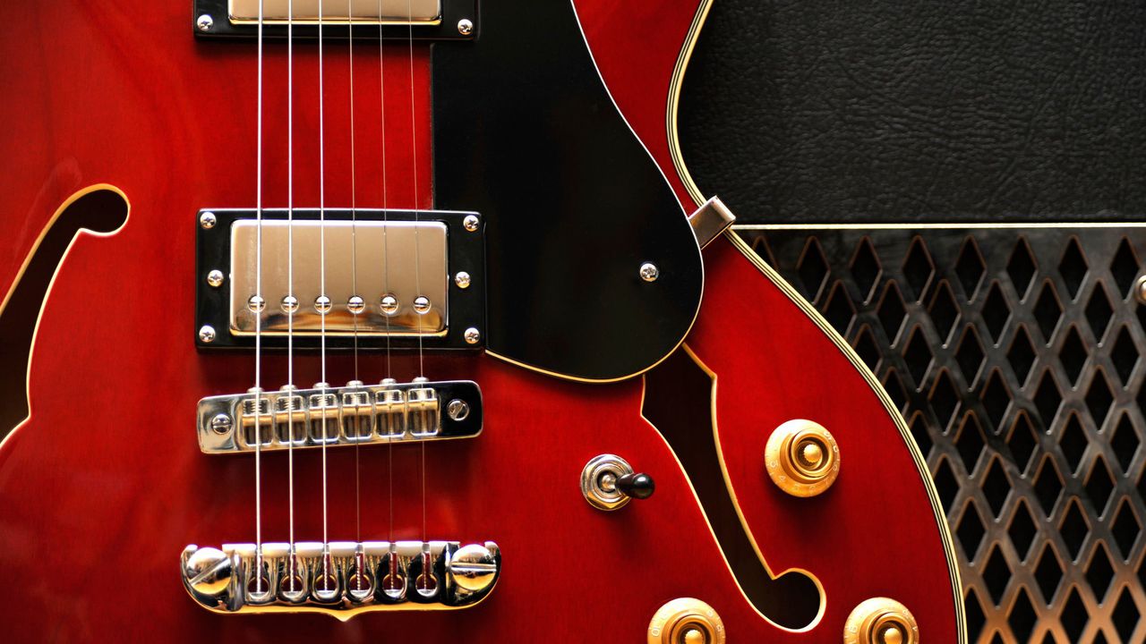 Guitare de jazz Aria de style Gibson 355