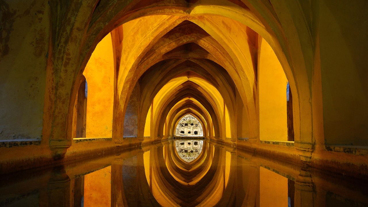 María de Padilla Baths Arches Reflection, Seville