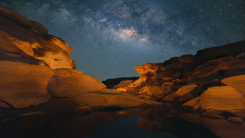 Stars over Sam Phan Bok