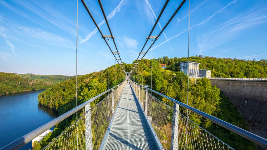 Titan RT - Fußgänger-Hängebrücke über Rappbodetalsperre und Rappbode im Nationalpark Harz, Sachsen-Anhalt