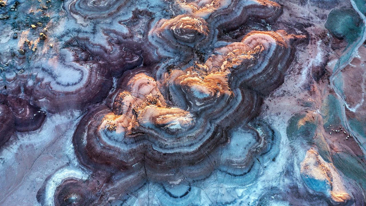 Of Mars and mud