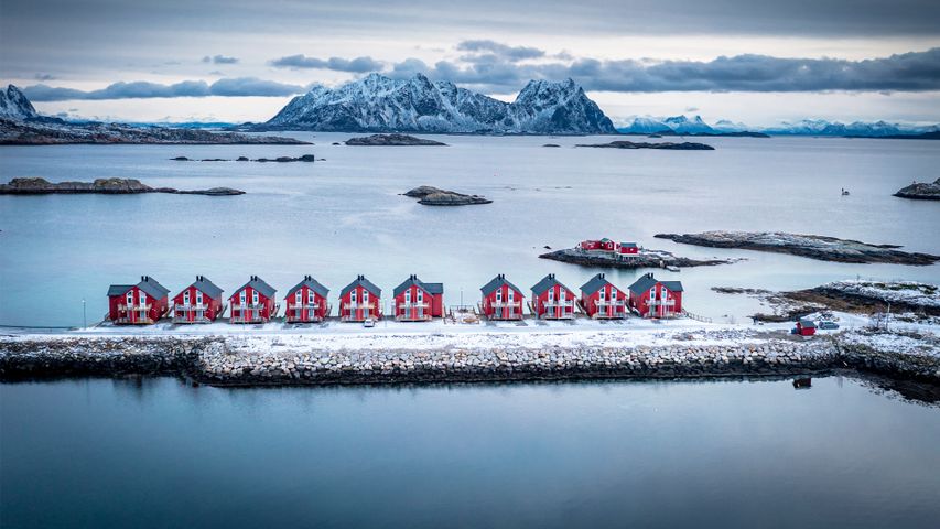 传统钓鱼小屋，斯沃尔韦尔，罗弗敦群岛，挪威