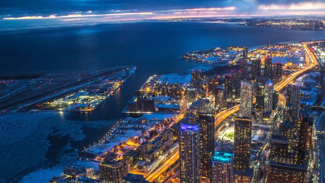 Lake Ontario in the winter season, Toronto