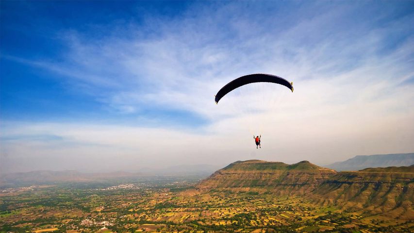 Paragliding in Maharashtra.
