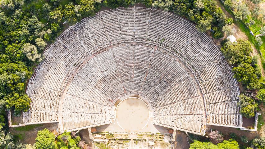 Antiguo Teatro de Epidauro en la provincia de Argólida, Grecia