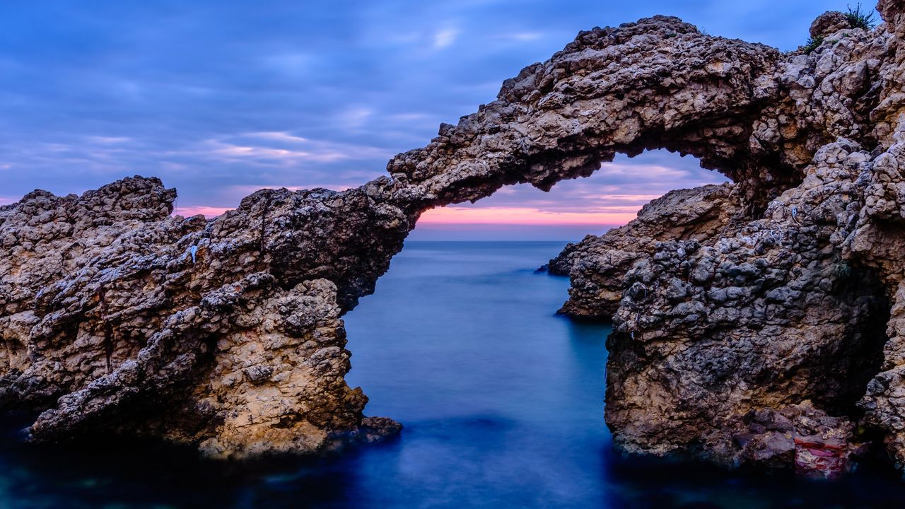 Window to the sea