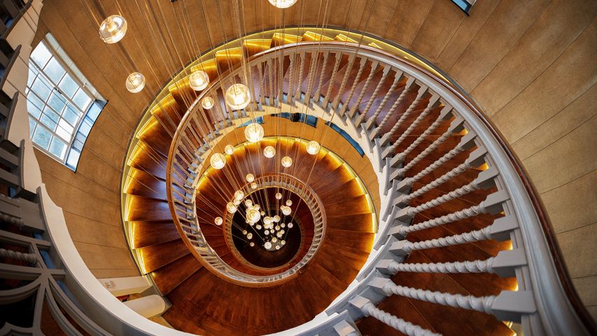 塞西尔布鲁尔楼梯，伦敦，英国