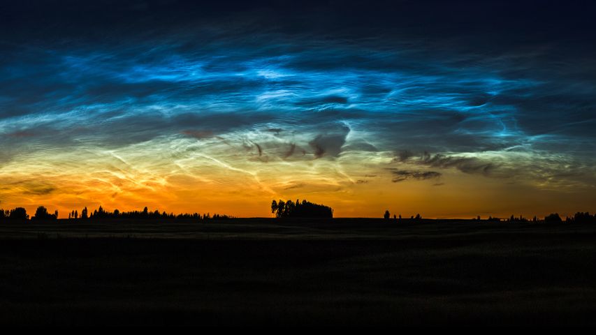 Leuchtende Nachtwolken über Litauen