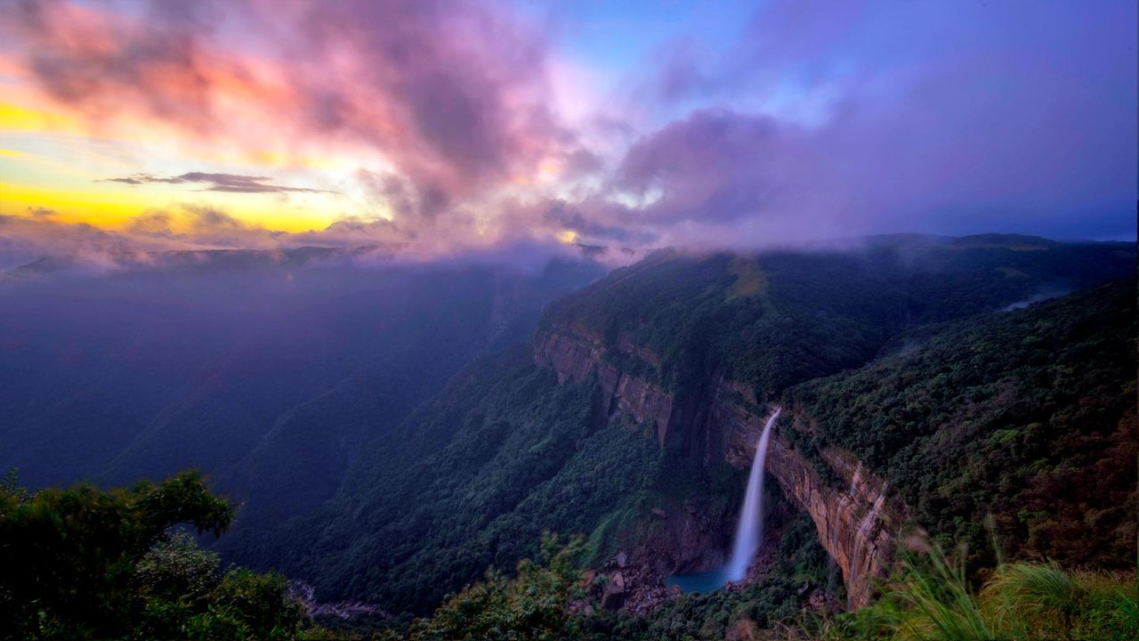 Nohkalikai waterfall, near Sohra, Meghalaya