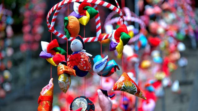 「素盞鳴神社雛段飾りのつるし飾り」静岡県