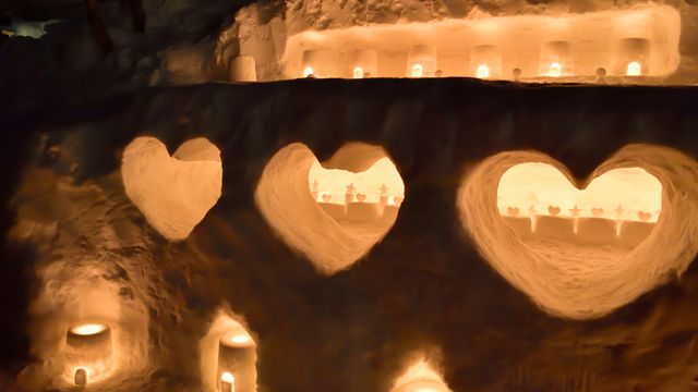 Iglu beim Otaru-Schneefest, Hokkaido, Japan