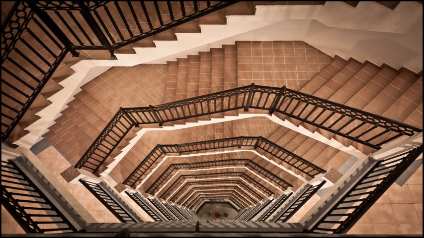 Staircases PREMIUM 4K Theme for Windows 10