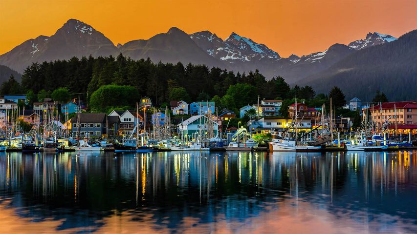 Blick auf den Hafen von Sitka, Alaska, USA