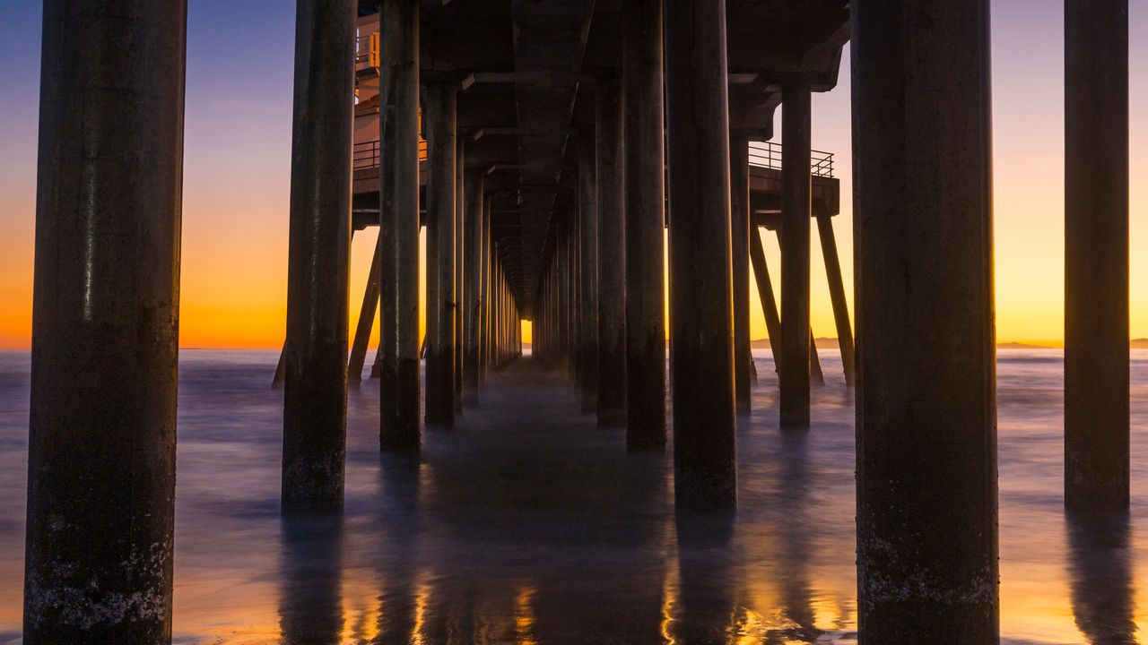 Atardecer desde el Muelle de Huntington Beach, California, EE. UU.