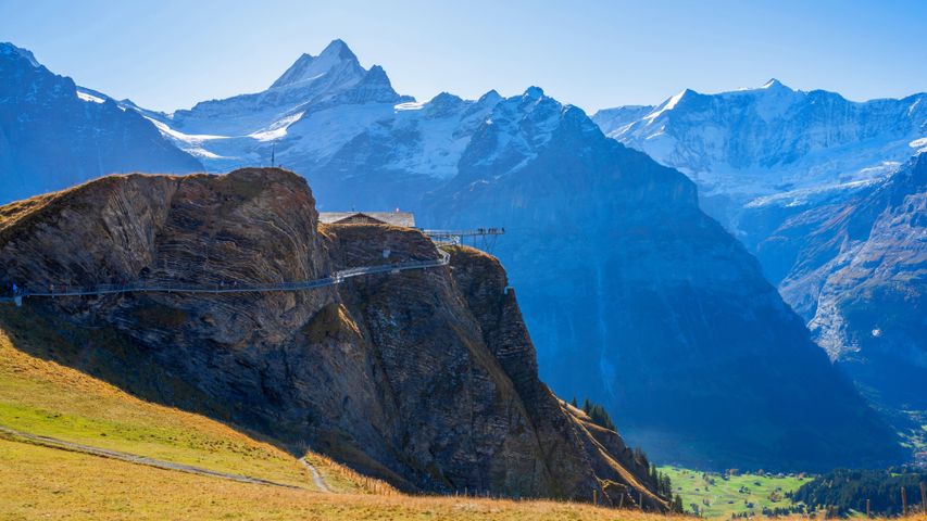 First Cliff Walk sur le sommet First près de Grindelwald, Suisse