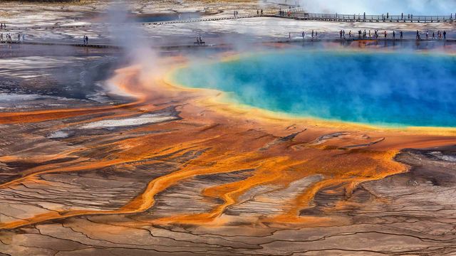 「グランド・プリズマティック・スプリング」米国, ワイオミング州