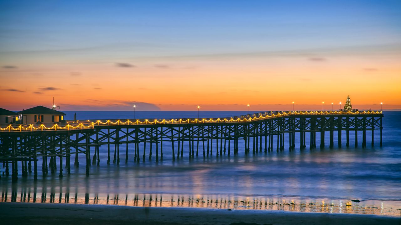 Christmas tree at Crystal Pier, Pacific Beach, San Diego, California, USA