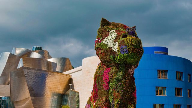 ｢ジェフ・クーンズのパピー｣スペイン, ビルバオ・グッゲンハイム美術館